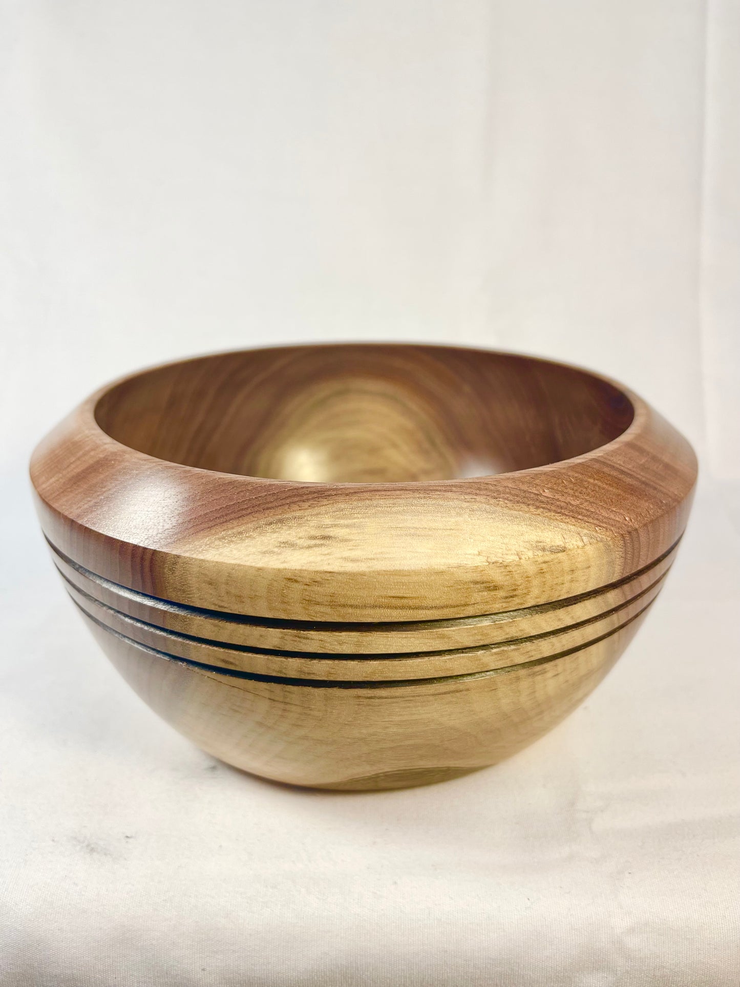 Midsize Bowl - Walnut