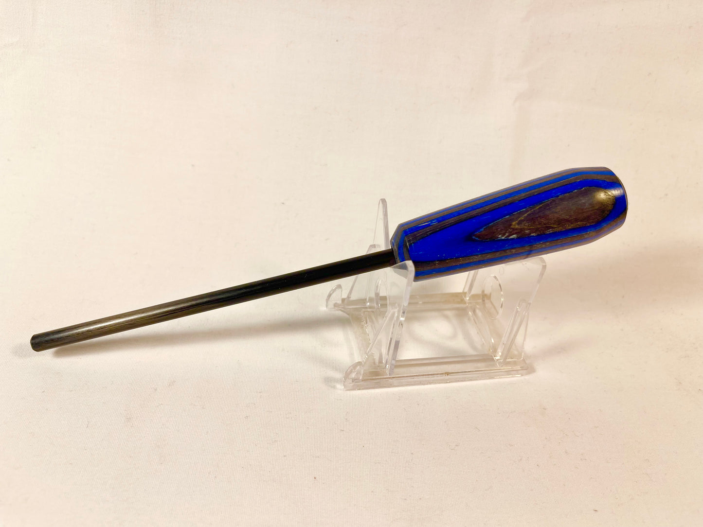 Carbon Striker